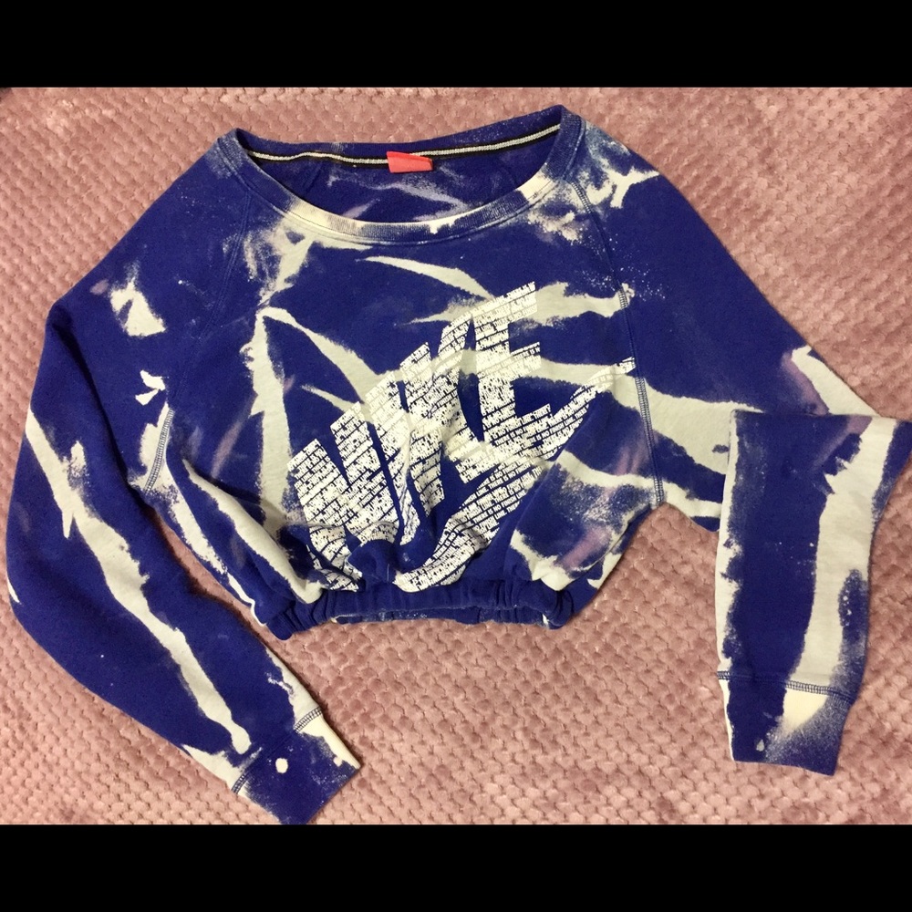 Nike Cropped Sweater